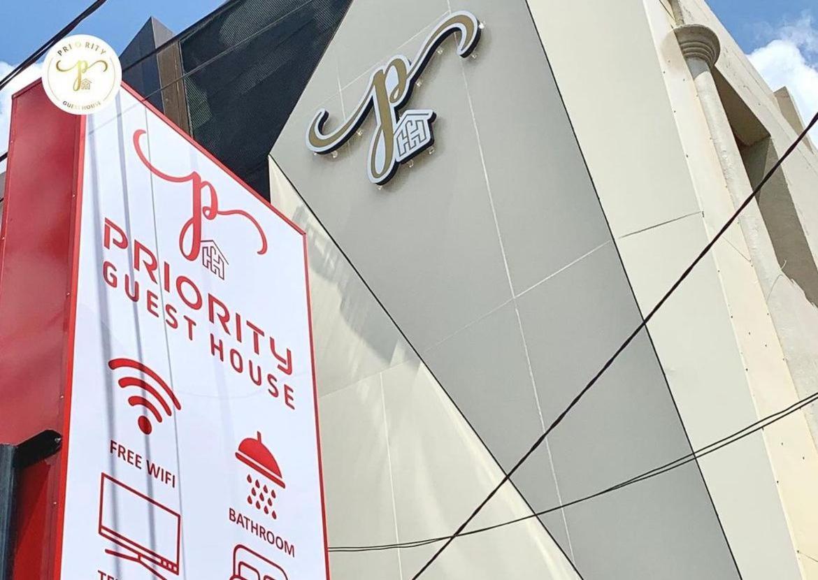 Priority Guest House Samarinda Exterior photo